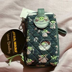 Vera Bradley, RFID smartphone wristlet NWTS